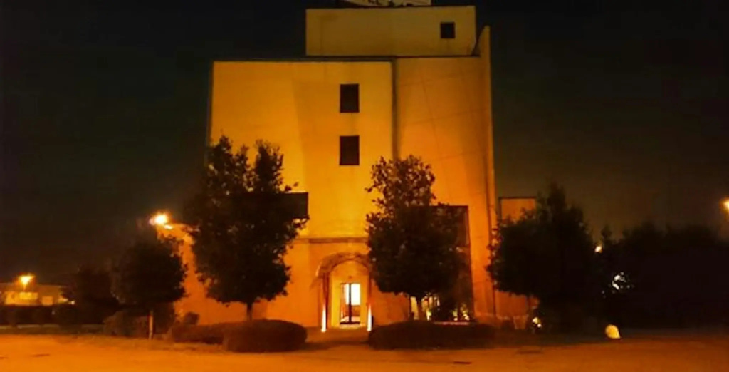 Break Hotel