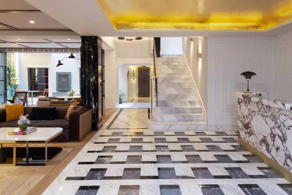 The Alest Hotel by null