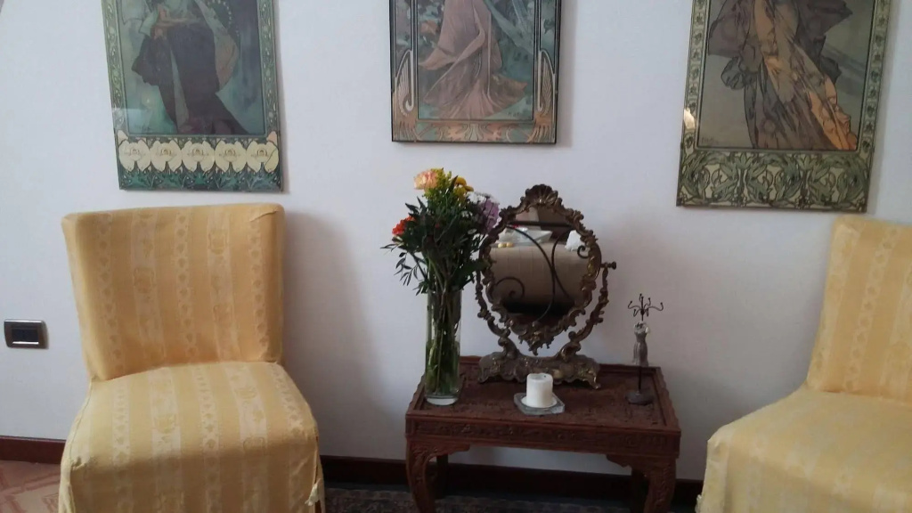 image url