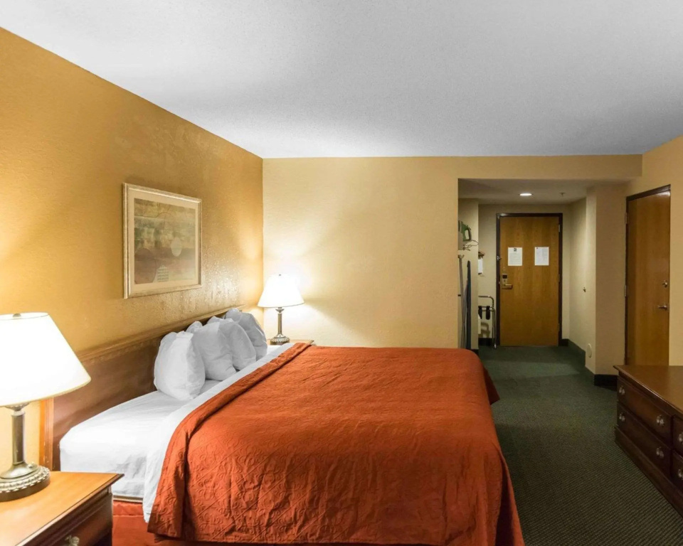 Standard Double room (full double bed)