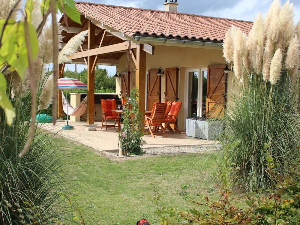 Spacious Holiday Home In Sadillac With Swimming Pool
