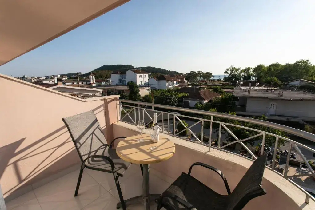Balcony & Terrace