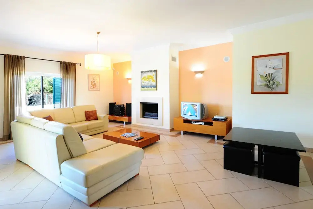5 Bedrooms Villa with balcony