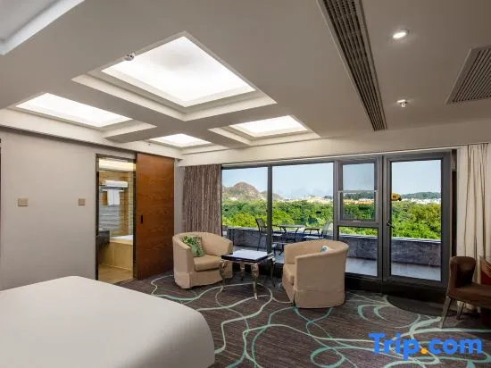 Standard Double room with river view (full double bed)
