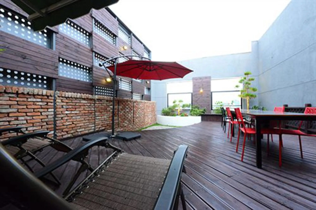 Balcony & Terrace