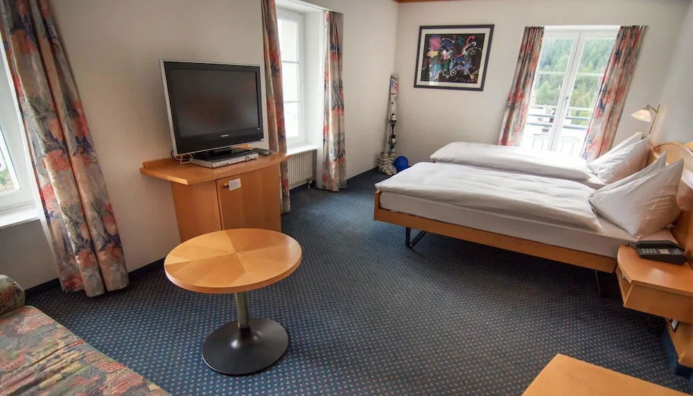 Classic Double room (full double bed)