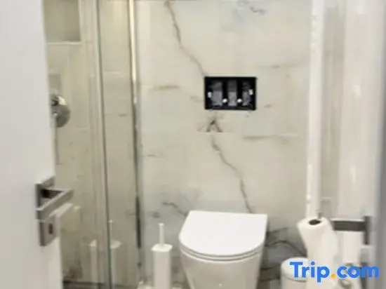 Spacious 2-Bedroom Apartment in Paleo Faliro, Athens