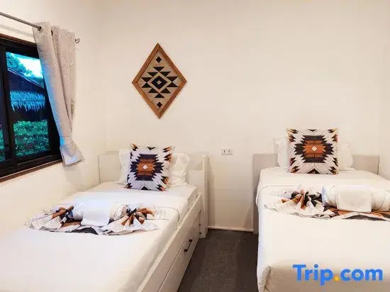 2 Bedrooms Villa