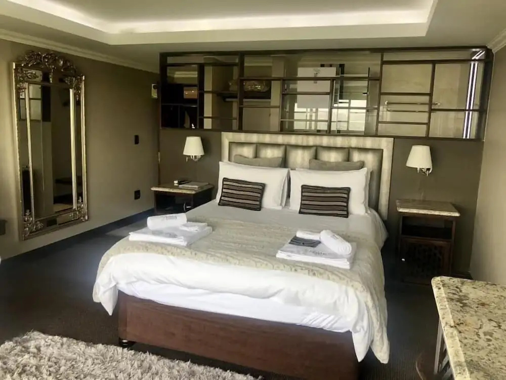 Kosmos Lodge