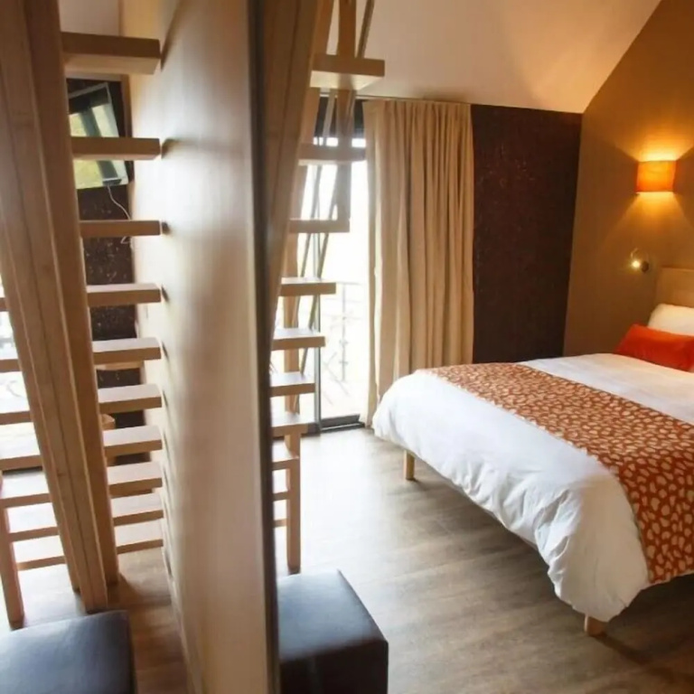 Standard Quadruple room with balcony