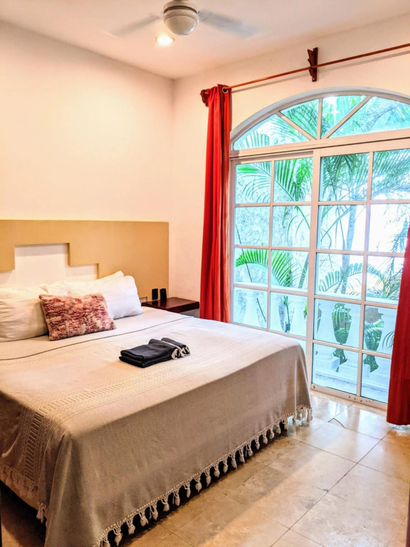 Castillo Playacar Fase 1 9br 3Kitchen Pool walk to Beach 5th Ave 25max