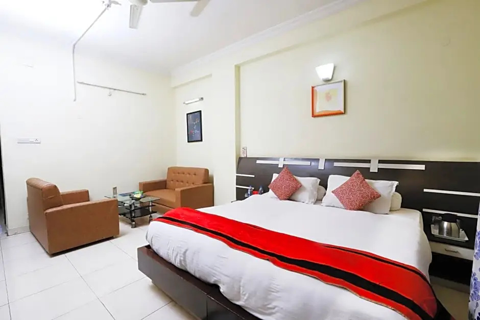 Deluxe Double room (full double bed)