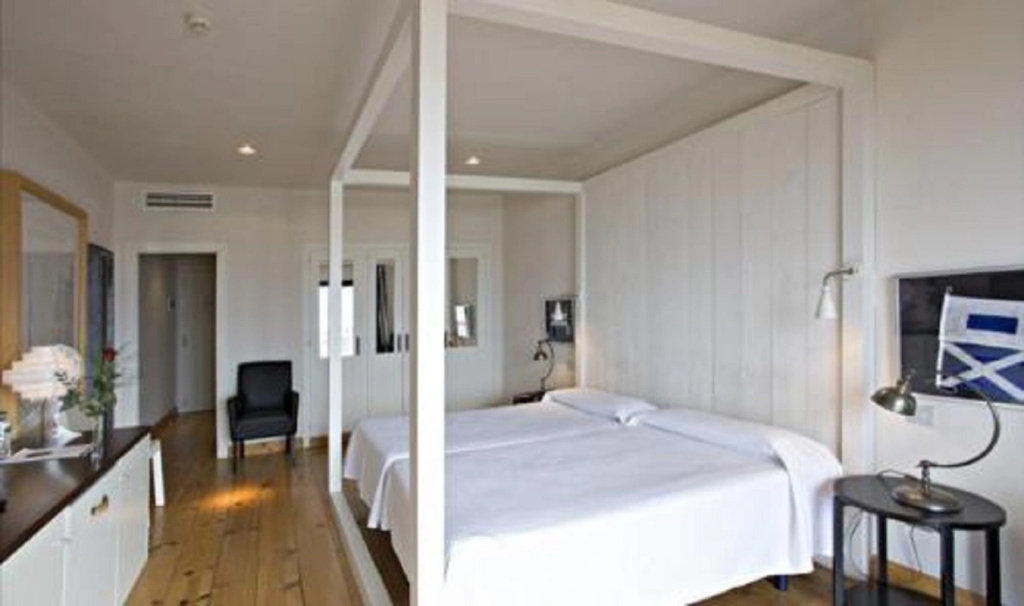 Hotel Trias — 2