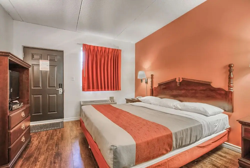 Standard Double room (full double bed)