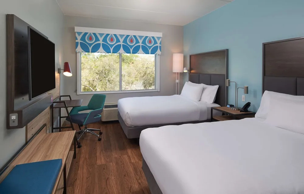 Четырёхместный номер Standard в Tru by Hilton Jacksonville South Mandarin