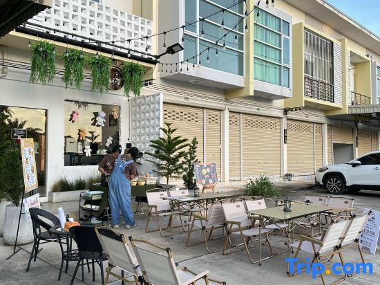 Twins cafe & Room