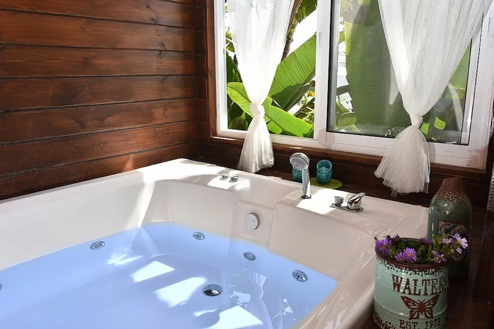 Mul Kineret Suites