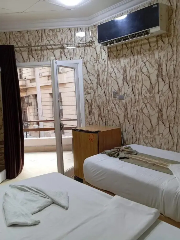 Deluxe Double room (full double bed)