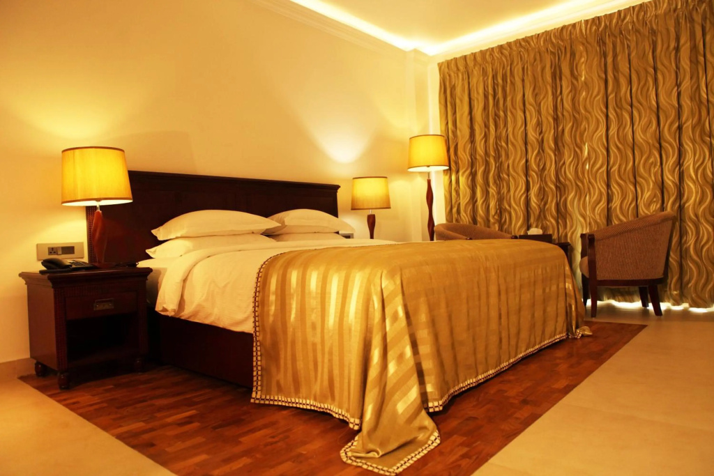 No. 18 Hotel — 3