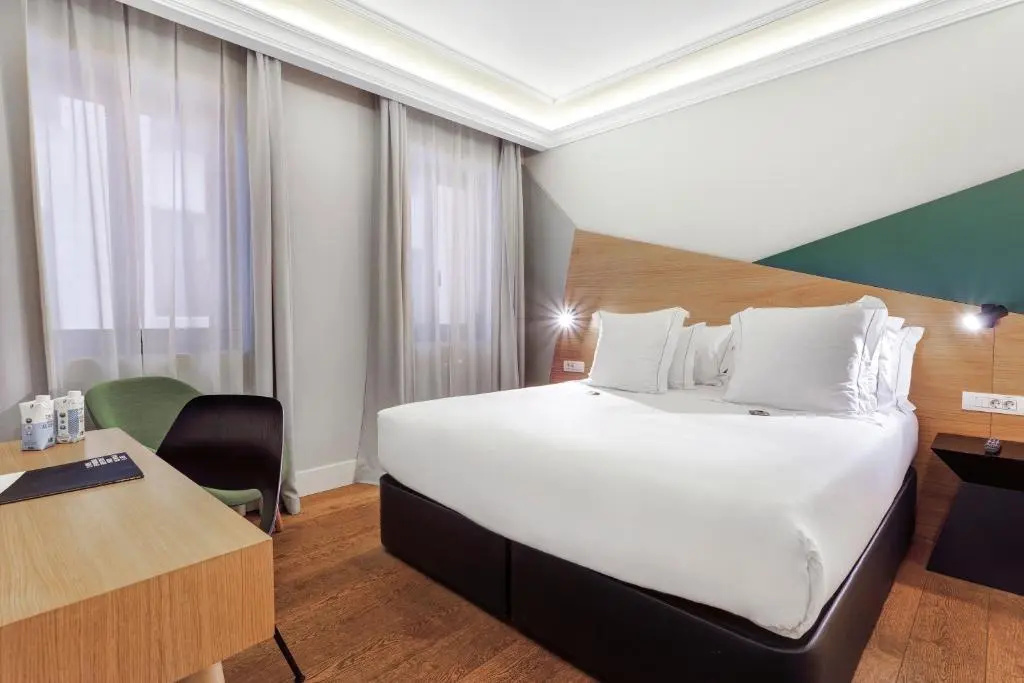 One Shot Budget Double room (full double bed)