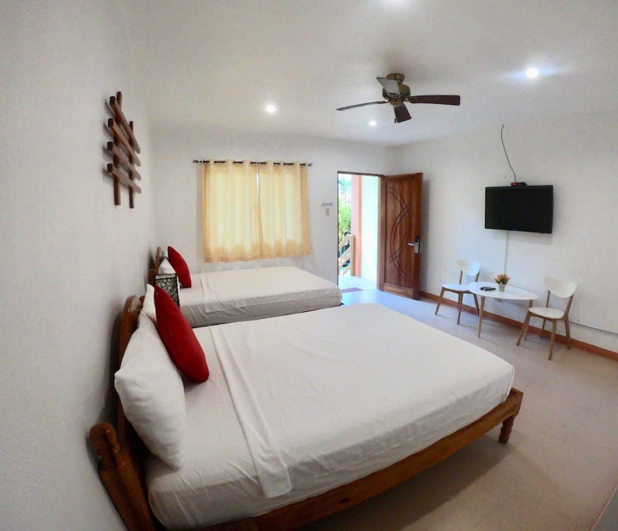 Standard Double room with balcony (full double bed)