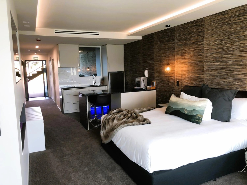 Fiordland Lakeview Motel and Apartments in Te Anau