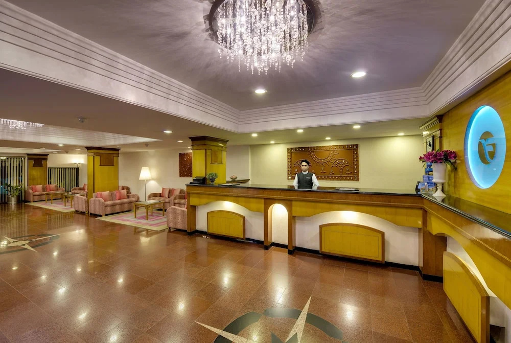 Lobby & Reception