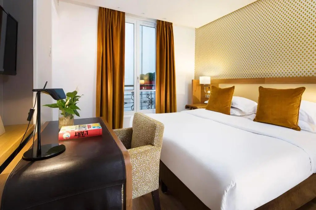 Classic Double room (full double bed)