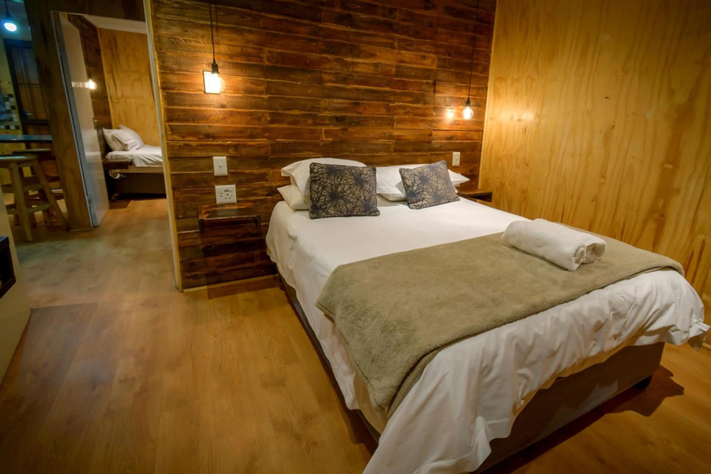 Bains Lodge — 3