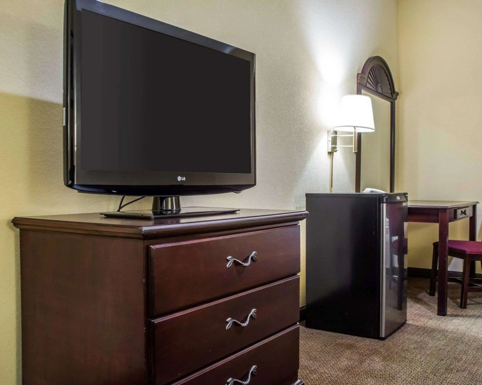 Econo Lodge & Suites - фото 2
