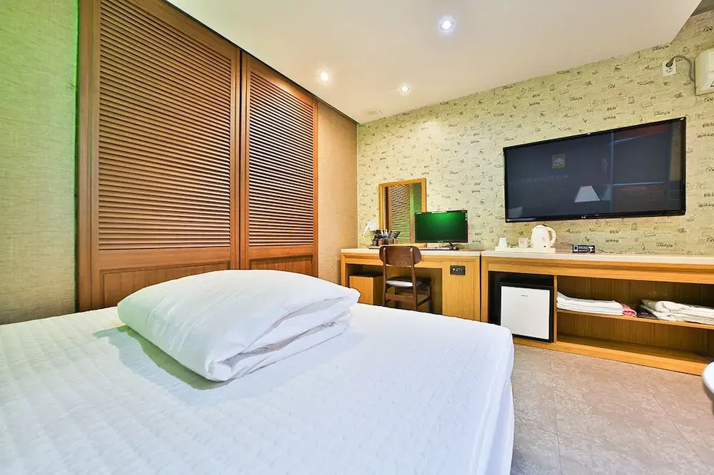 Premier room