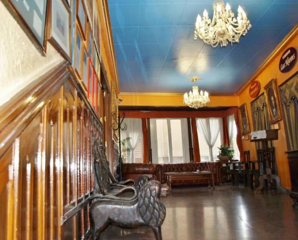 Economy room