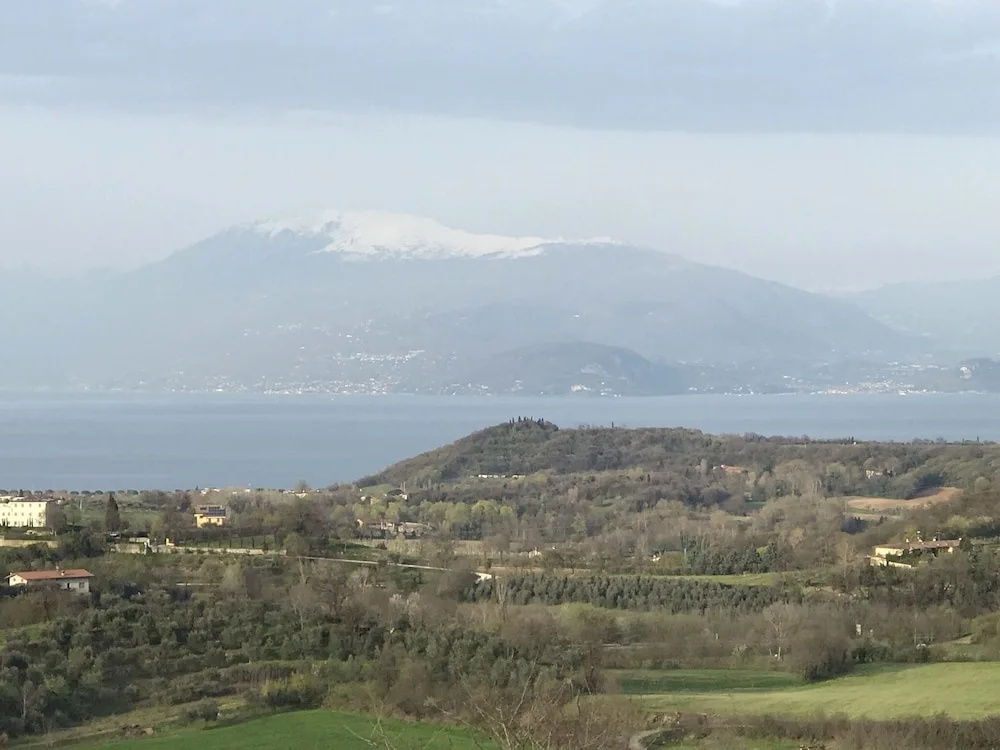 Standard Double room with balcony and with lake view (full double bed)