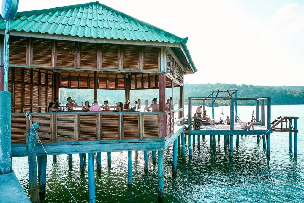 Beach & Waterfront