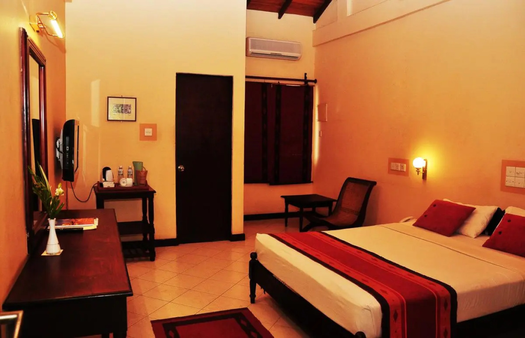 Superior Double room (full double bed)