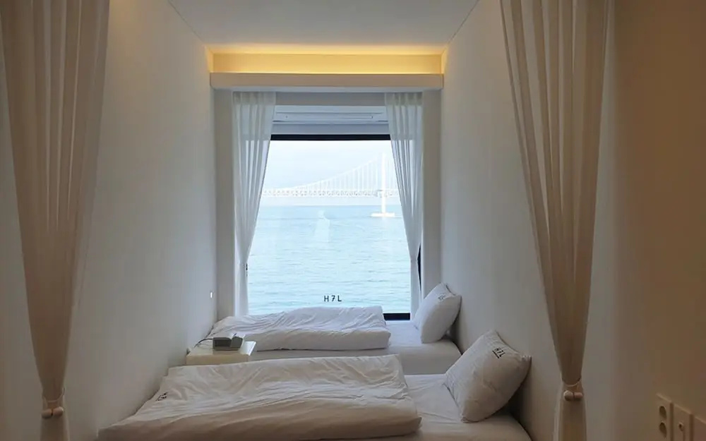 Standard Double room with ocean view (twin beds)