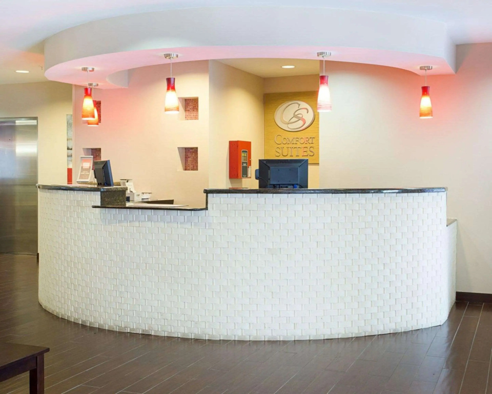 Lobby & Reception