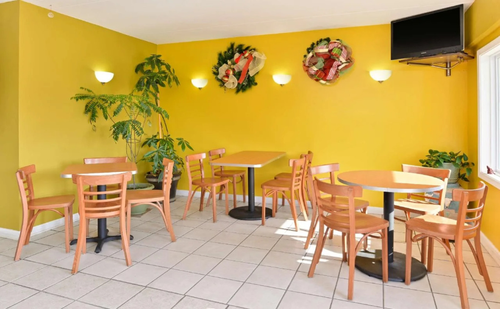 Food & Beverage