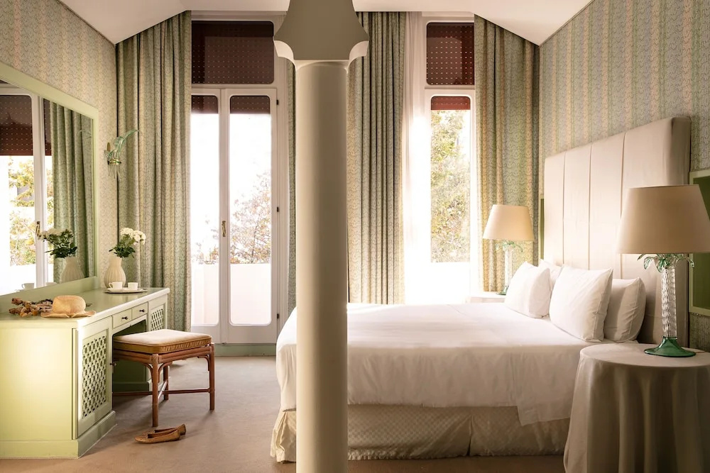 2 Bedrooms Lido Suite