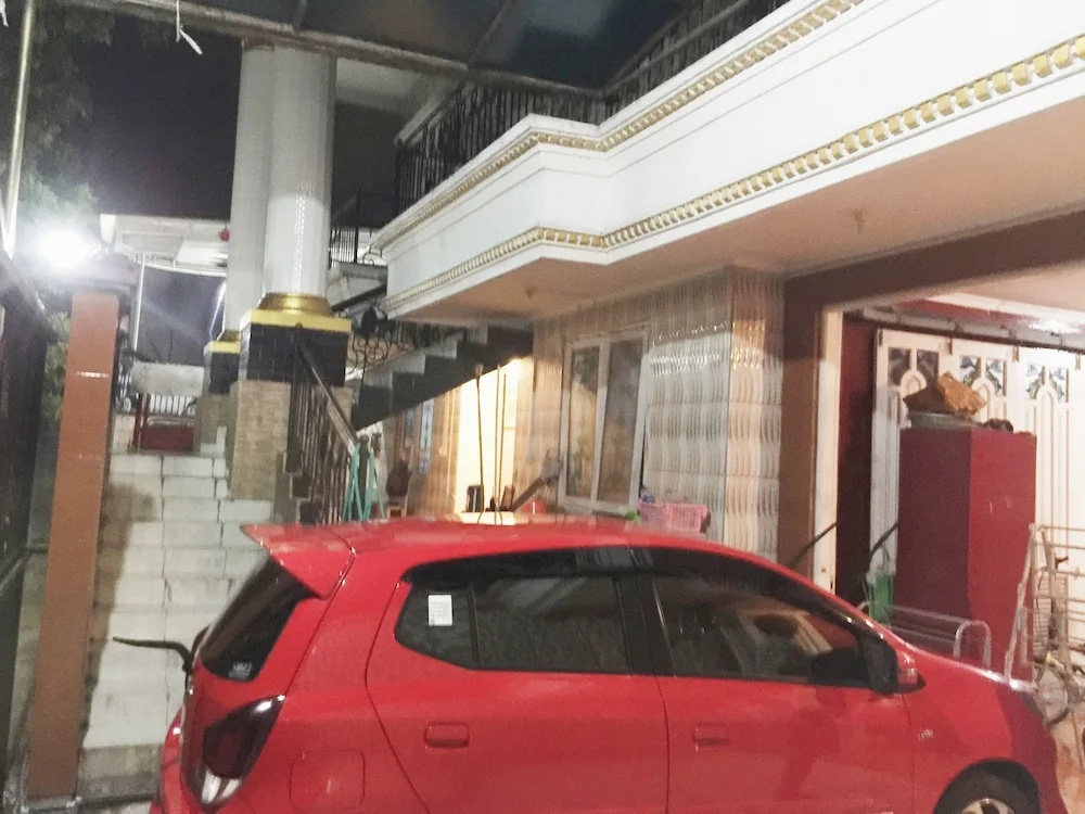 Hotel O Guest House Bu Iin Syariah