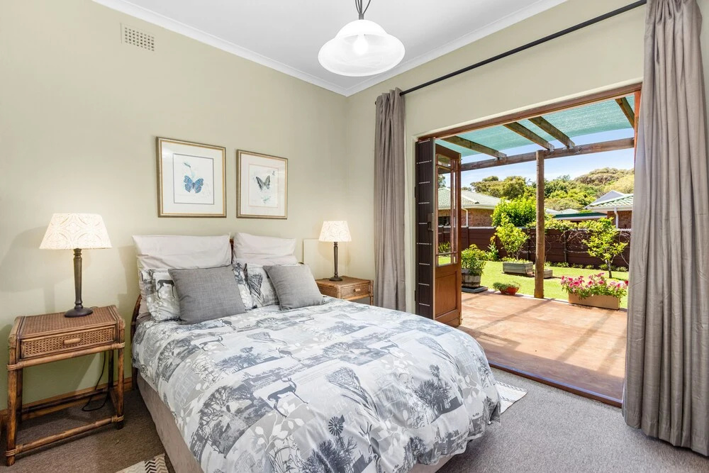 5 Bedrooms Cottage