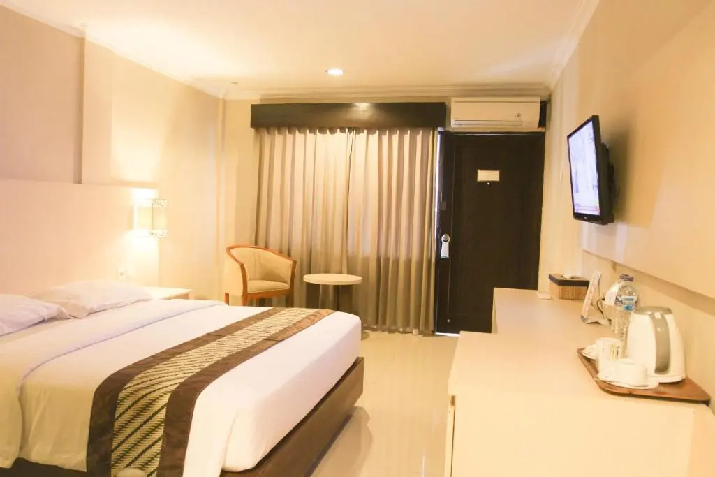 Deluxe Double room (full double bed)