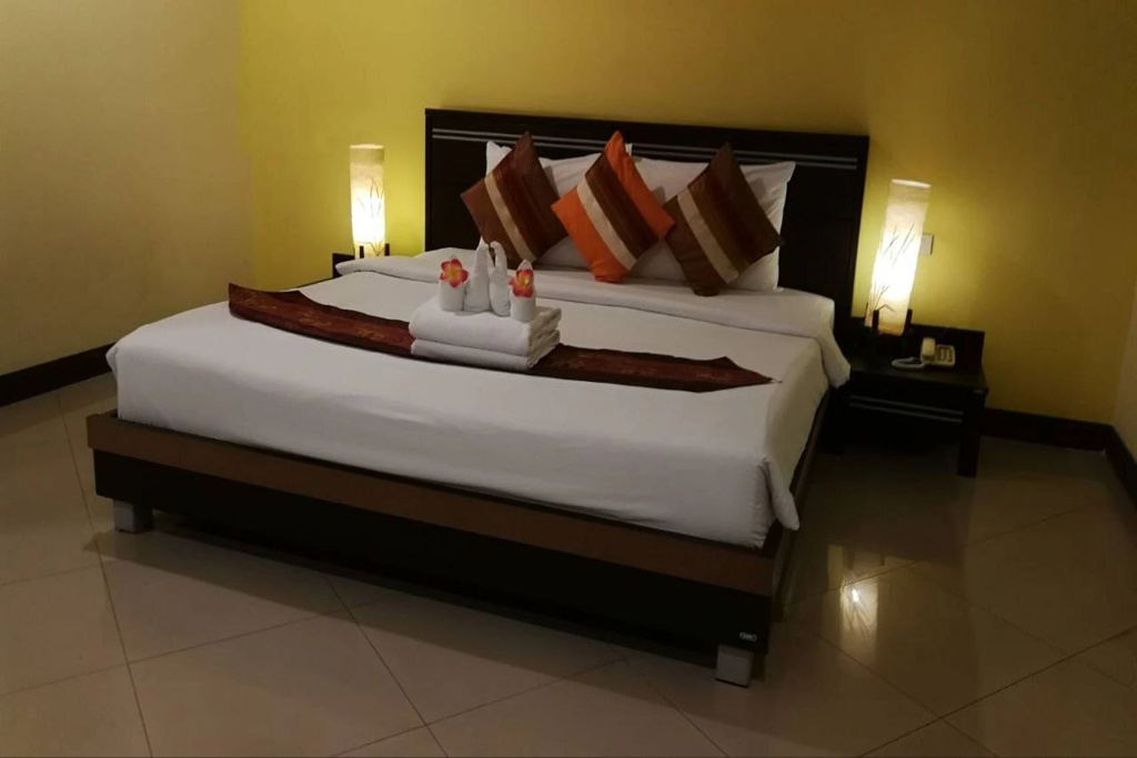 Standard Double room (full double bed)