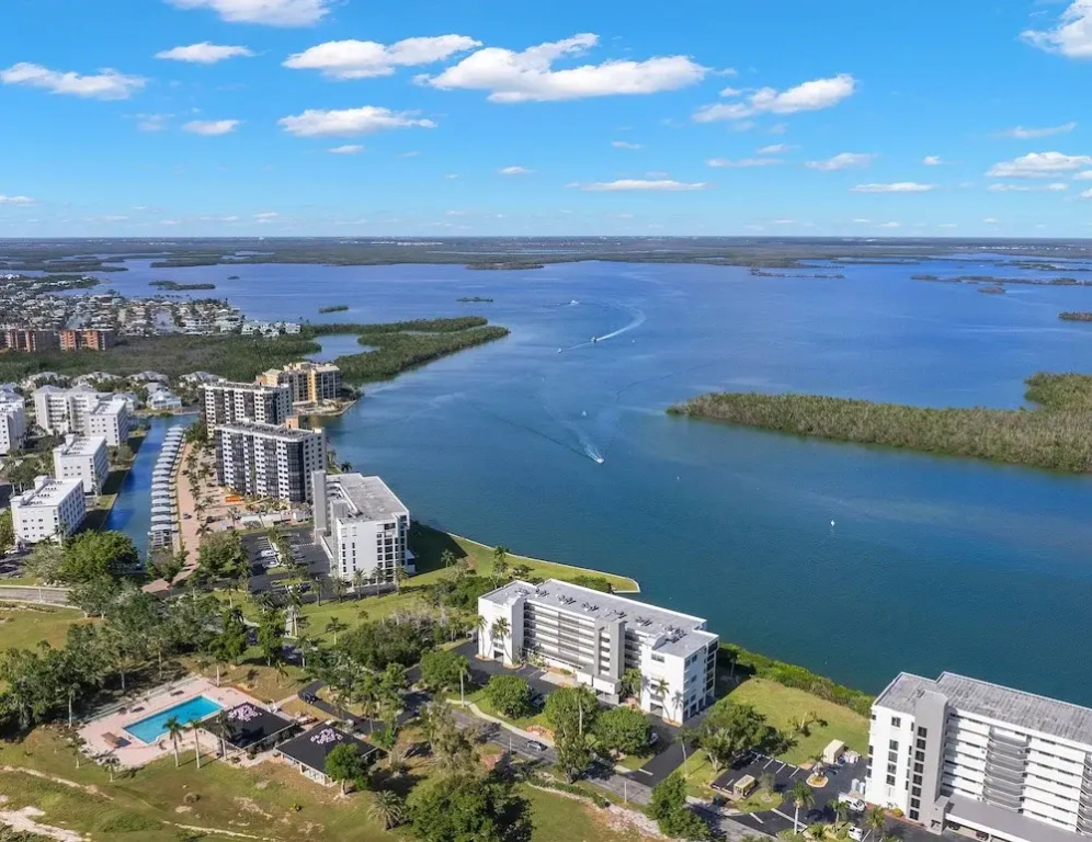 Palms of Bay Beach 4F by Distinctive Beach Rentals