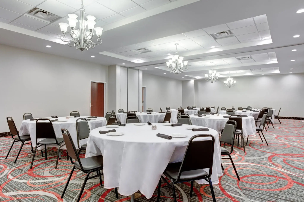 Holiday Inn & Suites Lafayette North by IHG - Général