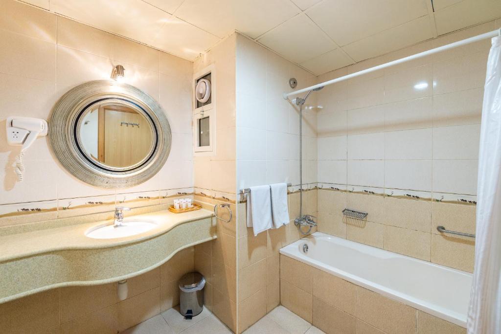 Crystal Plaza Hotel