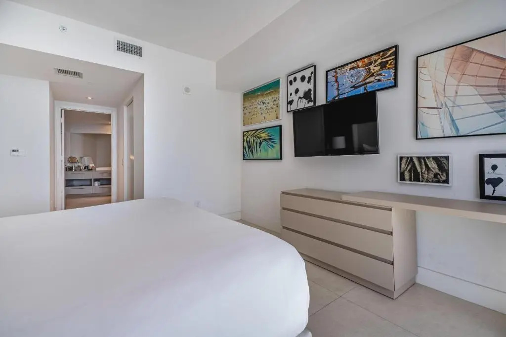 Ocean front 2 bedroom Hollywood Beach Resort 29th floor