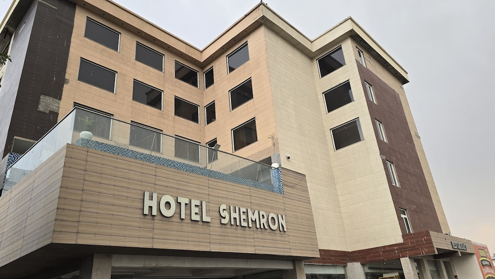 Hotel Shemron