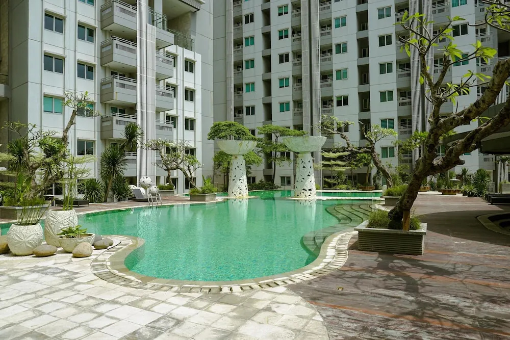 2Bedroom Sky Terrace Apartment with Pool View