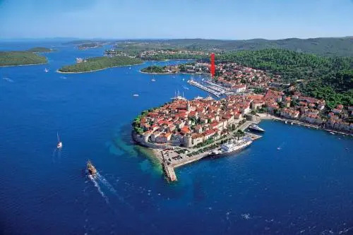 Beach & Waterfront